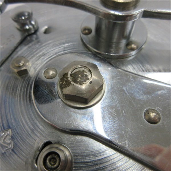 片軸リールシルバー